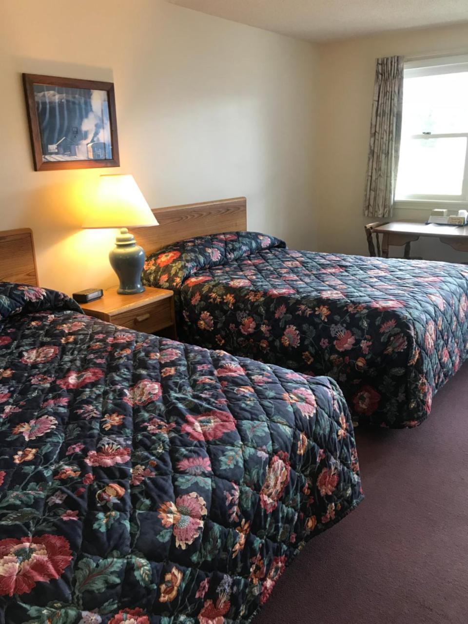 Twin Mountain Four Seasons Motor Inn מראה חיצוני תמונה