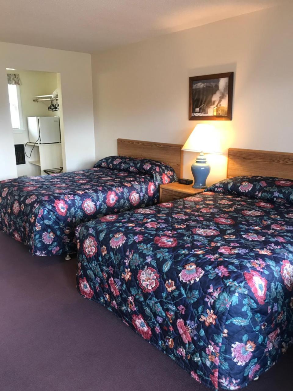 Twin Mountain Four Seasons Motor Inn מראה חיצוני תמונה