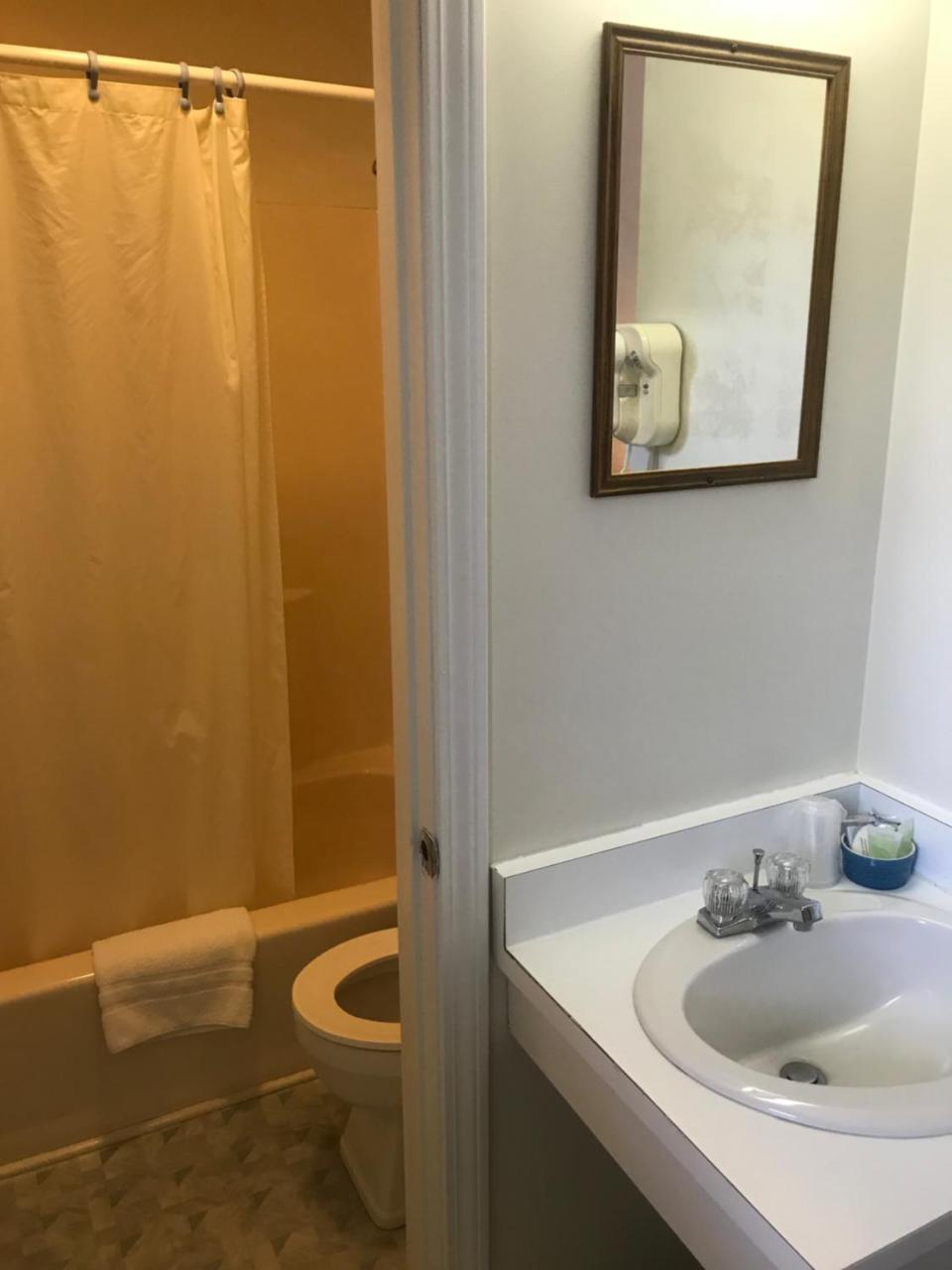 Twin Mountain Four Seasons Motor Inn מראה חיצוני תמונה